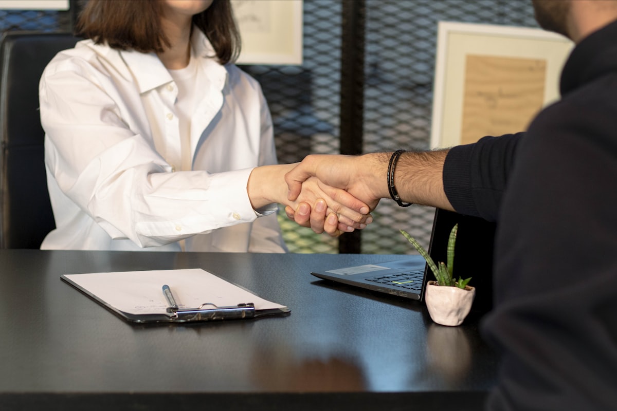 How to Break Into Tech Sales With No Experience (2026)